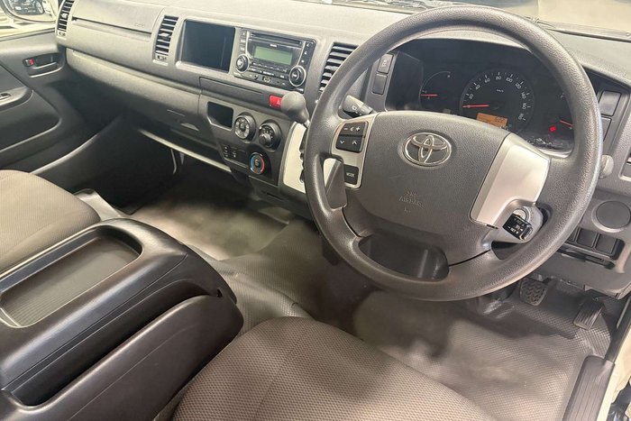 2016 Toyota Hiace Commuter