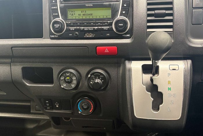 2016 Toyota Hiace Commuter