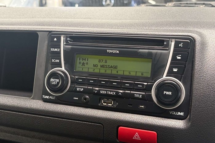 2016 Toyota Hiace Commuter