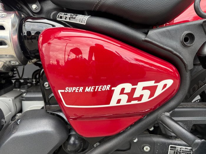 2024 Royal Enfield Super Meteor 650 Meteor Red