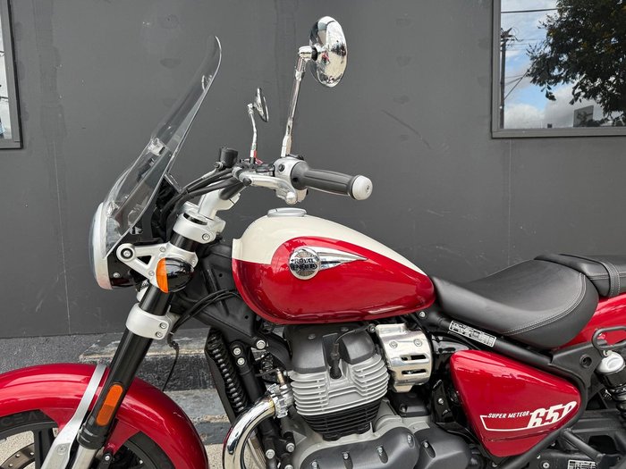 2024 Royal Enfield Super Meteor 650 Meteor Red