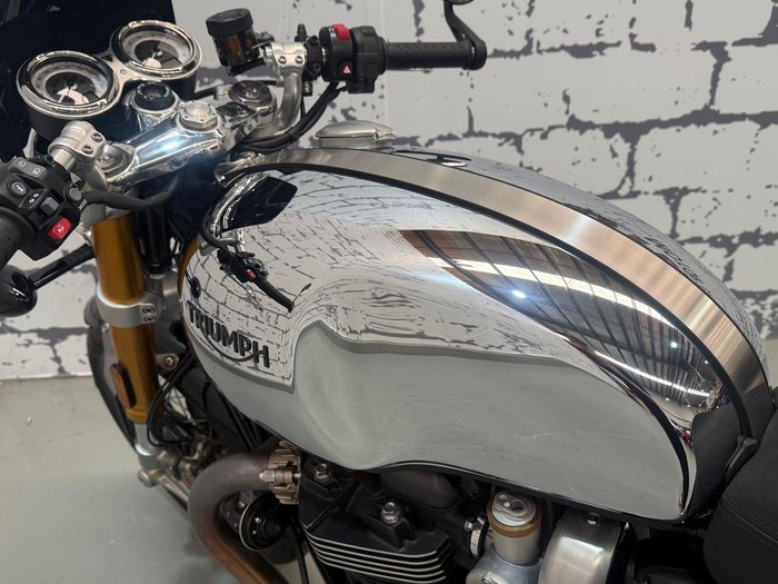 2023 Triumph Thruxton RS Chrome Edition Thruxton