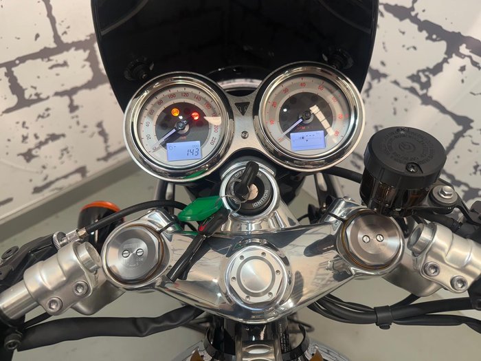 2023 Triumph Thruxton RS Chrome Edition Thruxton