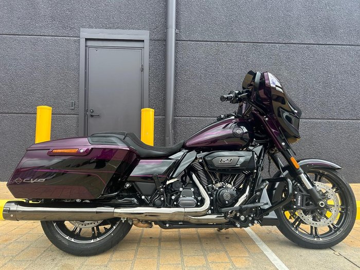 2025 Harley-Davidson CVO Street Glide 121 (FLHXSE) Touring