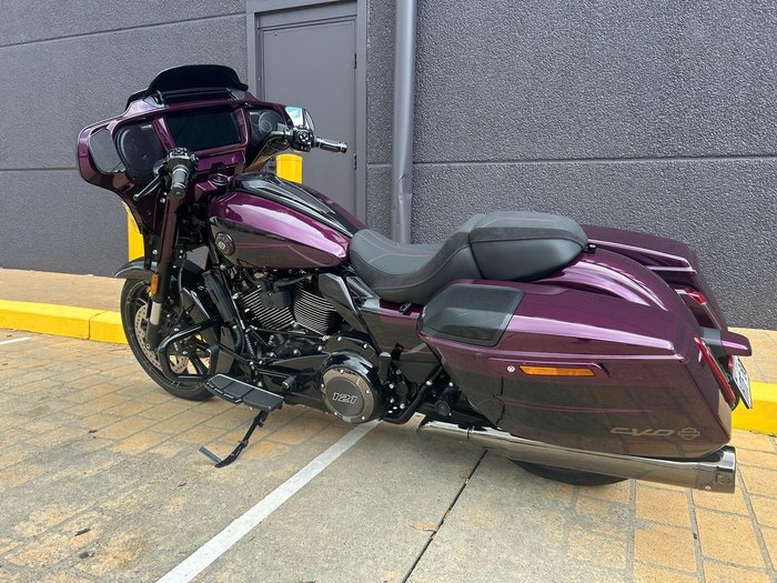 2025 Harley-Davidson CVO Street Glide 121 (FLHXSE) Touring