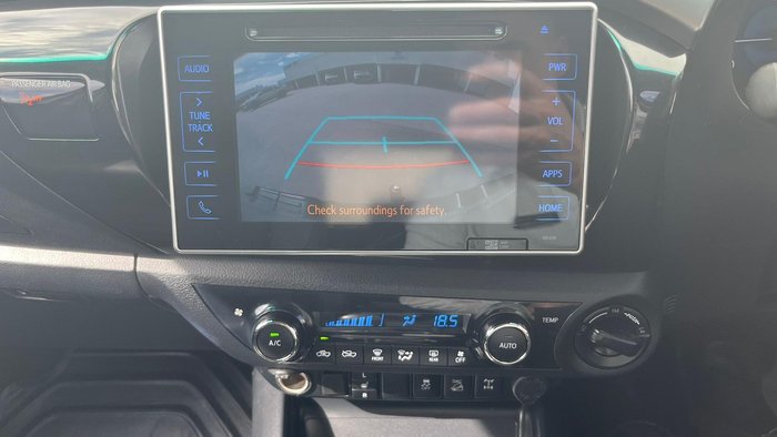 2019 Toyota Hilux SR5