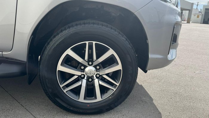 2019 Toyota Hilux SR5