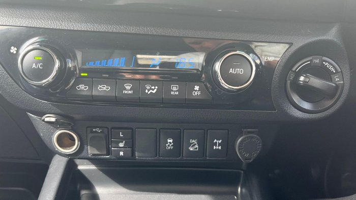 2019 Toyota Hilux SR5