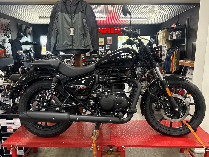2024 Royal Enfield Meteor 350 Fireball Meteor Black