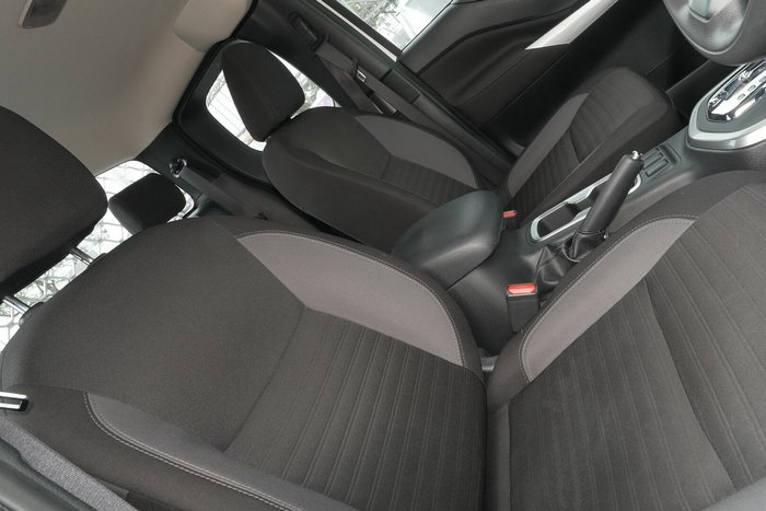 2022 Nissan Navara SL