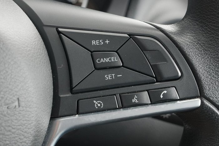 2022 Nissan Navara SL