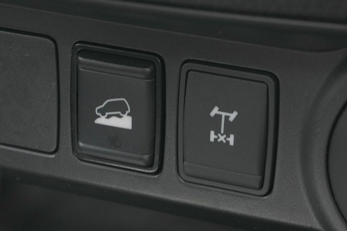 2022 Nissan Navara SL