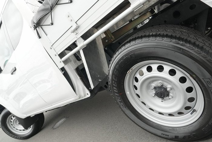 2022 Nissan Navara SL