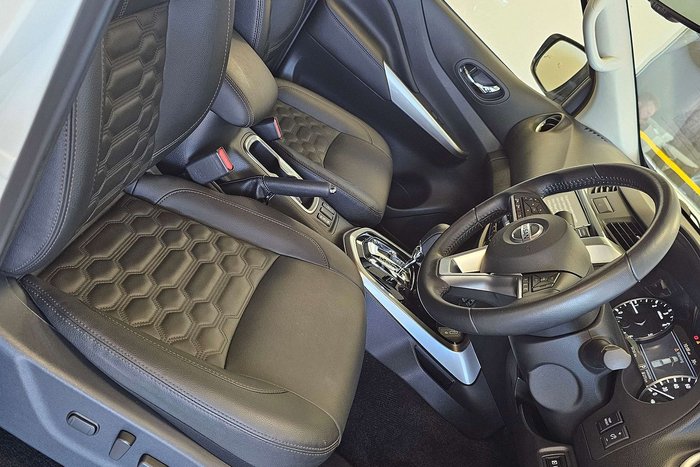 2023 Nissan Navara ST-X