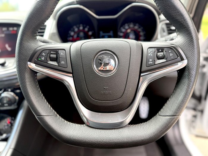 2014 Holden Special Vehicles Maloo R8 GEN-F MY14 Heron White