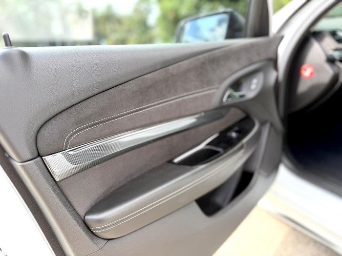 2014 Holden Special Vehicles Maloo R8 GEN-F MY14 Heron White