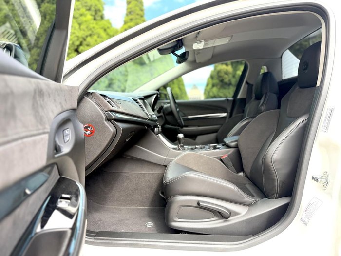 2014 Holden Special Vehicles Maloo R8 GEN-F MY14 Heron White