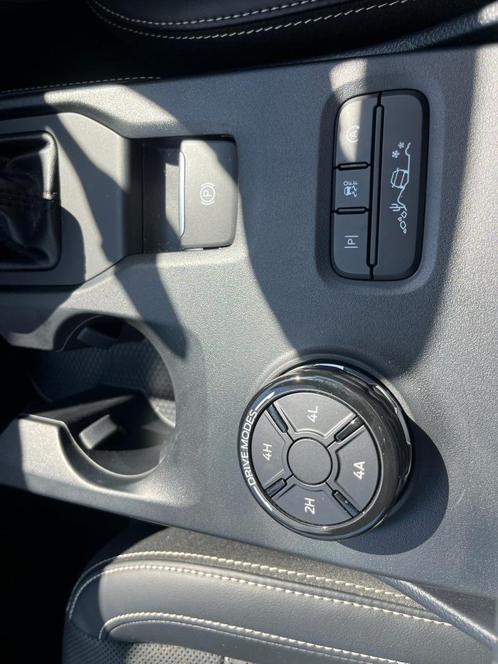 2025 Ford Everest Platinum