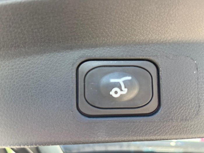 2025 Ford Everest Platinum