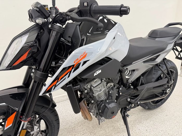 2024 Ktm 790 DUKE grey