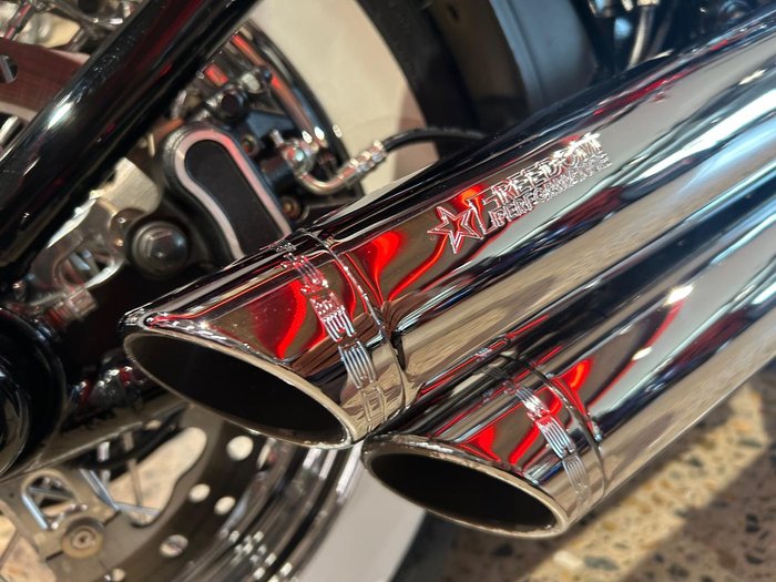 2020 Harley-Davidson Deluxe 107 (FLDE) Softail Blue