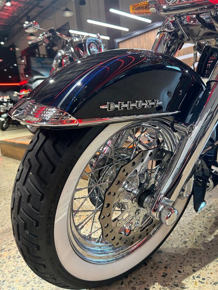 2020 Harley-Davidson Deluxe 107 (FLDE) Softail Blue