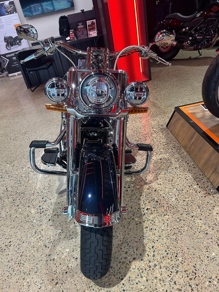 2020 Harley-Davidson Deluxe 107 (FLDE) Softail Blue
