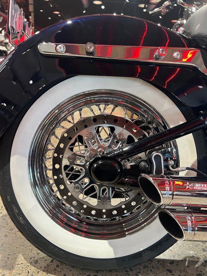 2020 Harley-Davidson Deluxe 107 (FLDE) Softail Blue