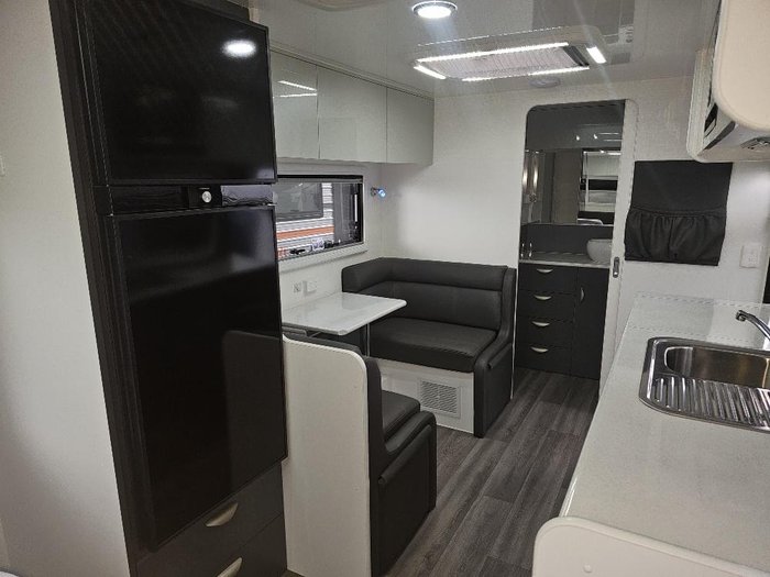 2021 Sunseeker Mirage Sport