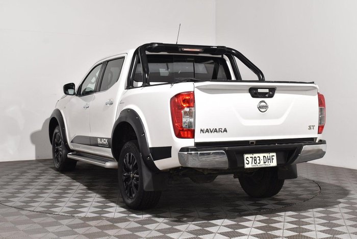 2018 Nissan Navara ST Black Edition