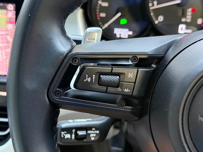 2023 Porsche Macan T 95B MY23 AWD Crayon