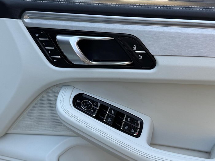 2023 Porsche Macan T 95B MY23 AWD Crayon