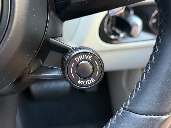 2023 Porsche Macan T 95B MY23 AWD Crayon