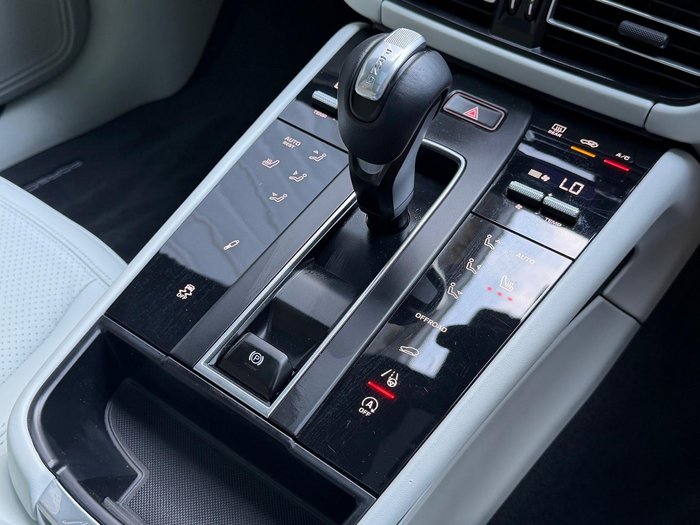 2023 Porsche Macan T 95B MY23 AWD Crayon