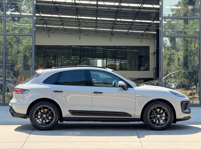 2023 Porsche Macan T 95B MY23 AWD Crayon