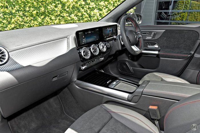 2024 Mercedes-Benz GLA-Class GLA200