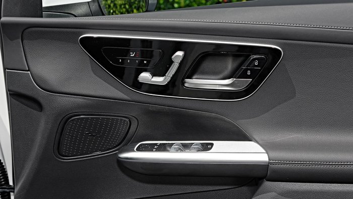 2025 Mercedes-Benz GLC-Class GLC350 e