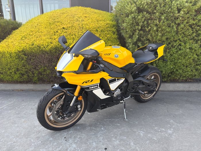 2016 Yamaha YZF-R1 SP 60TH ANNIVERSARY Yellow