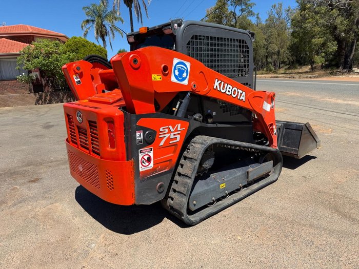2015 Kubota Svl75 Track Machine