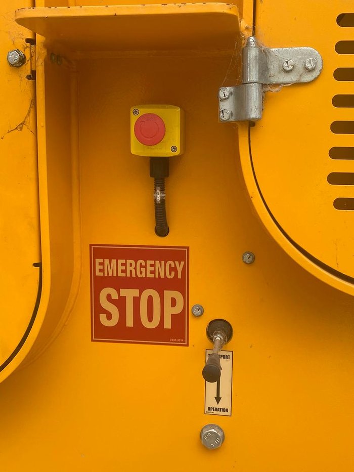 2023 Striker CQ400 Yellow