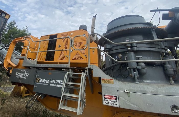 2023 Striker CQ400 Yellow