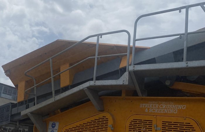 2023 Striker CQ400 Yellow