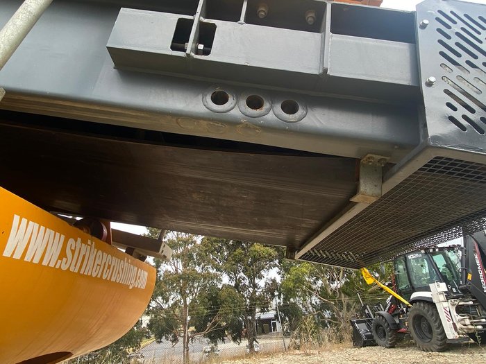 2023 Striker CQ400 Yellow