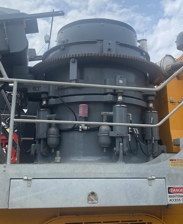 2023 Striker CQ400 Yellow