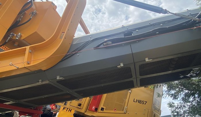 2023 Striker CQ400 Yellow