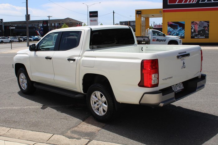 2025 Mitsubishi Triton GLX+