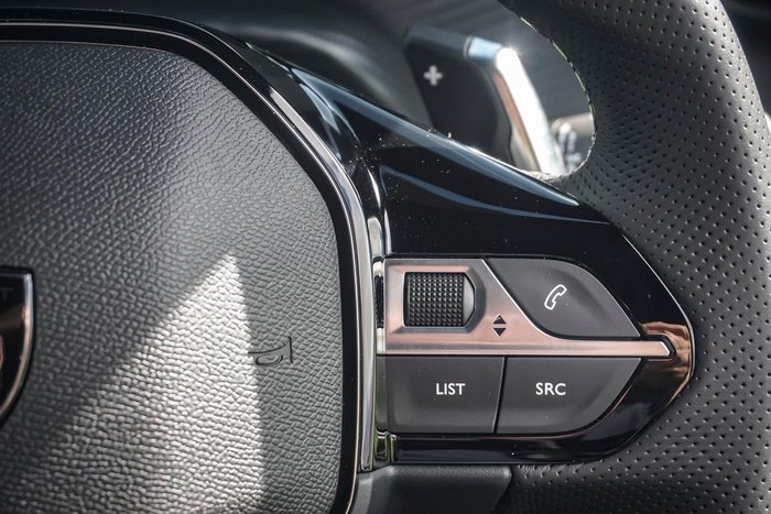 2025 Peugeot 2008 GT Hybrid