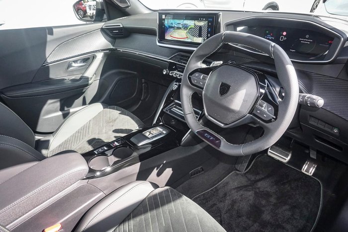 2025 Peugeot 2008 GT Hybrid