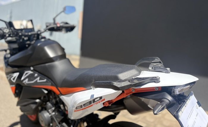 2023 KTM 890 SMT