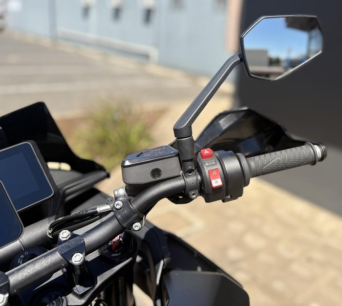 2023 KTM 890 SMT
